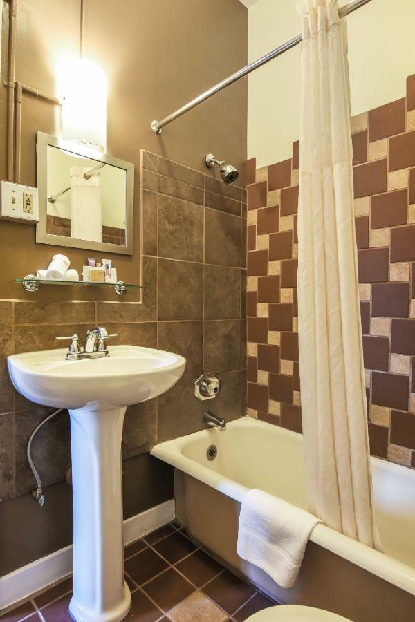 Moore Hotel Seattle Bagian luar foto